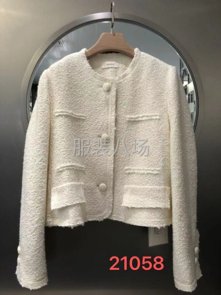 500件女装/羽绒服/西服西裤/夹克风衣/衬衫/连衣裙/牛仔-第4张图片
