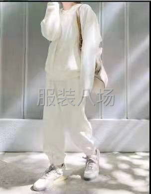 高价招专业整件针织车位-第3张图片