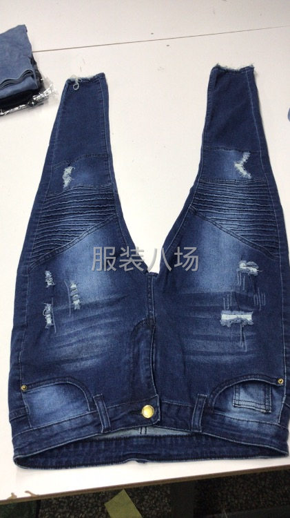 牛仔服装厂家，专业做牛仔外套牛仔裤数年-第1张图片