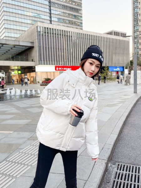 批发情侣款羽绒服5千件-第7张图片