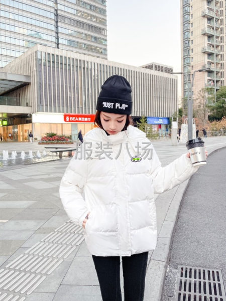 批发情侣款羽绒服5千件-第6张图片