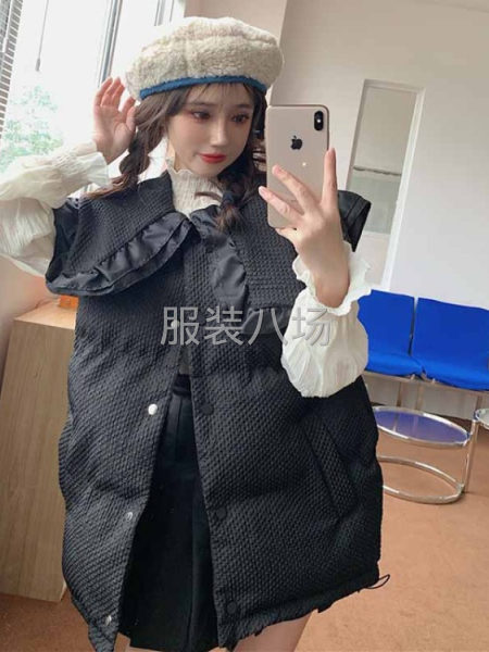 批发马甲羽绒服500件-第8张图片