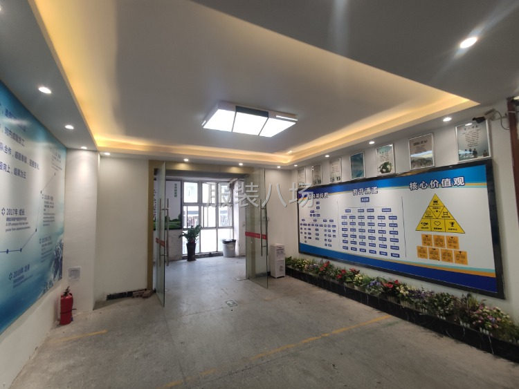 1100平现成电商加工服装厂 水电齐全没有转让费 月底空出-第1张图片