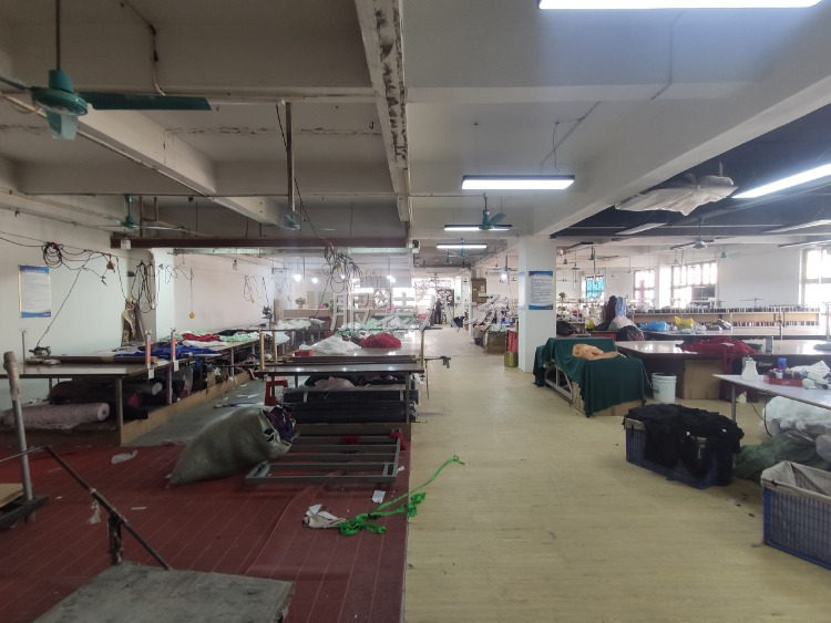 1100平现成电商加工服装厂 水电齐全没有转让费 月底空出-第4张图片