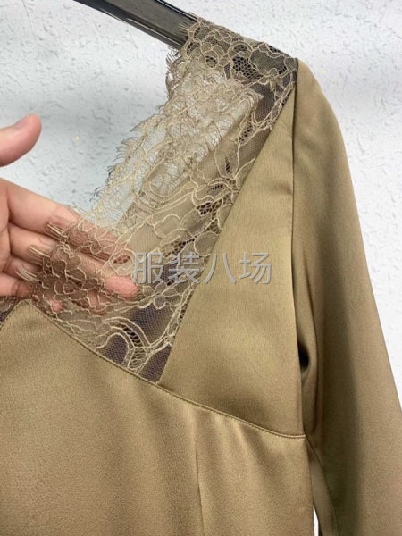 春新款法式蕾丝领拼接连衣裙-第3张图片