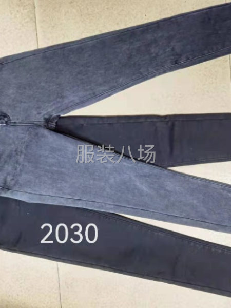 女装牛仔裤-第1张图片