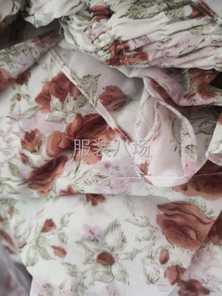 500件连衣裙外发-第1张图片