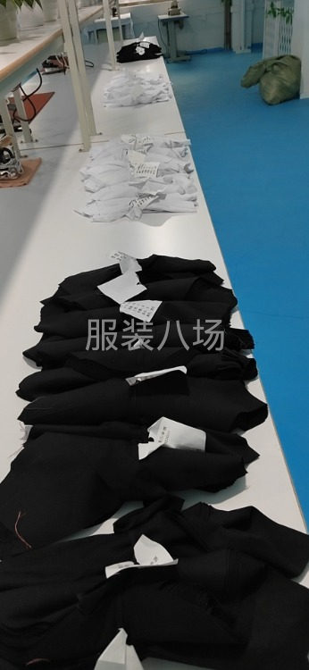 專業(yè)服裝無痕、無縫壓膠工藝加工-第4張圖片