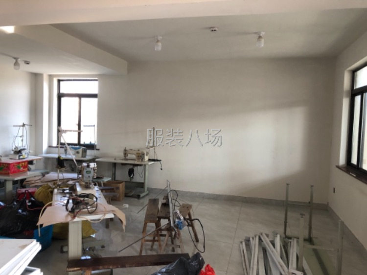 出租，两三个人或夫妻对均可，楼上住房，楼下干活-第1张图片