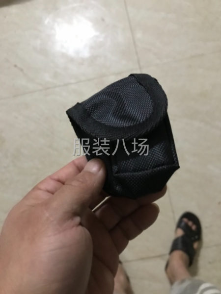 承接各類衣服箱包圍嘴沙發(fā)靠枕套-第7張圖片