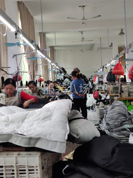 本廠專業做羽絨服，棉衣褲子夾克，歡迎廣大的朋友來料加工-第2張圖片