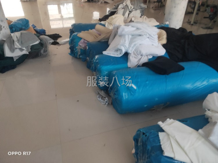 起早贪黑服装人，埋头苦干出精品-第6张图片