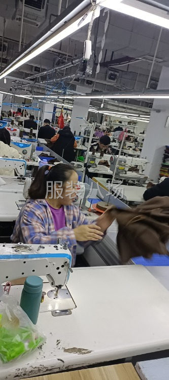杭州盛坤服饰是一家专业生产女裤的服装公司，长年货源充足工资高-第1张图片