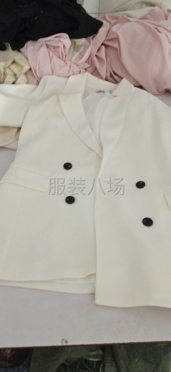 招车位3名主要做西装外套连衣裙网店货中等质量，毛货勿扰。-第2张图片