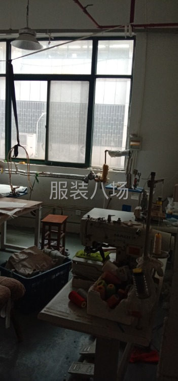 生产中服装厂，前后道设备齐全，也可分割-第1张图片