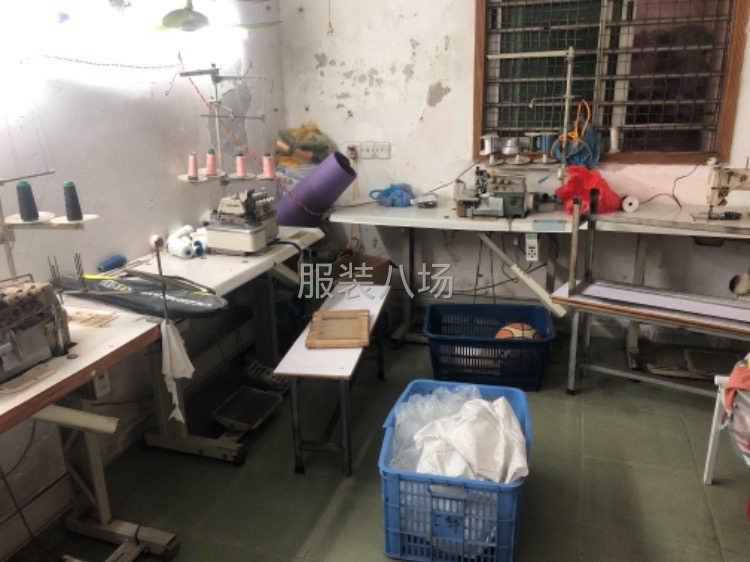 小加工厂承接各类女时装，外套，网店和订单期货都可以-第2张图片