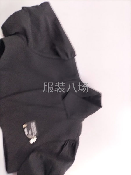本厂货源充足，每月15号发工资，加班9：30，月休2天-第2张图片