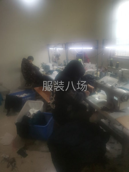 本厂长年以女装为主，诚接各种小西服，卫衣，连衣裙，外套，上衣-第1张图片