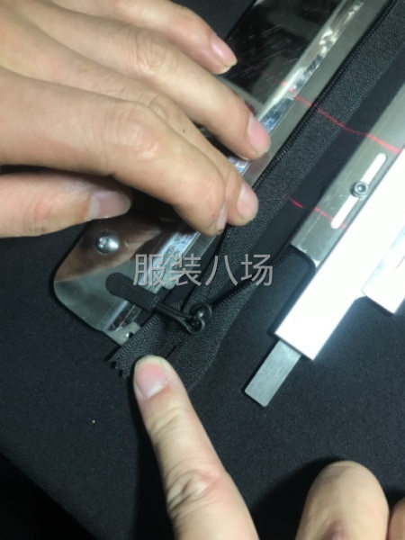 激光電腦開袋，T恤衫門襟，車魔術(shù)貼、各種標-第6張圖片