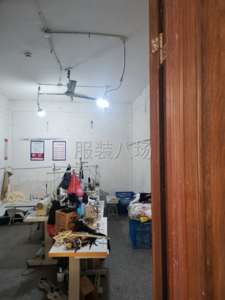 三塘长浜路带设备转让车间4到10人干活有院子两间宿舍-第2张图片