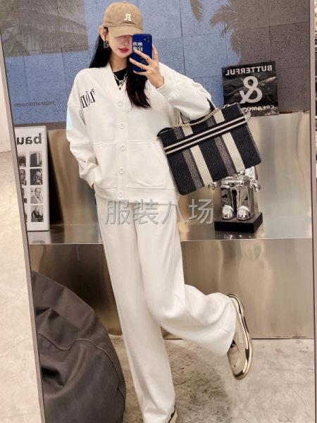 承接各类服装内外销订单，贴标定制、运动套装、工装服、校服-第1张图片