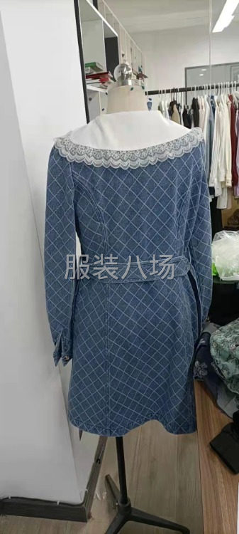 招整件车工十名，网店货，分款做，款式多，车位有限，有意者联系-第1张图片