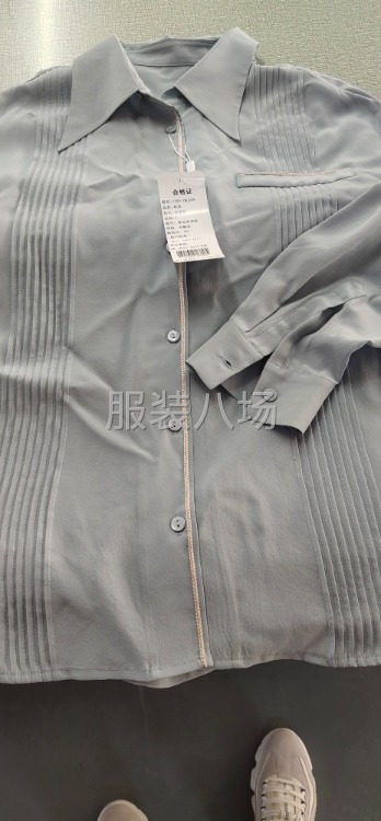 招整件车工十名，网店货，分款做，款式多，车位有限，有意者联系-第3张图片