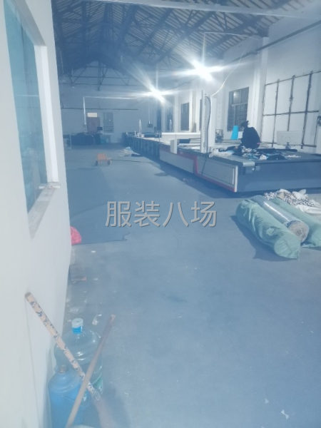 專業裁剪房
男裝女裝通裁-第1張圖片