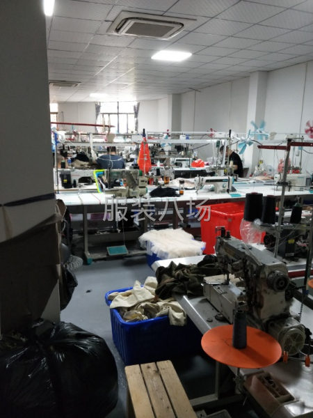 设备32台，裁床12米电剪一把唛架机一套，烫炉一套-第1张图片