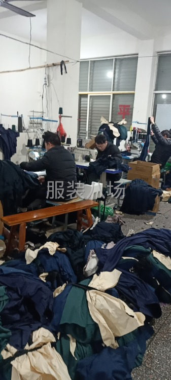 专业承接各种男衫T恤卫衣V领欢迎各位新老朋友前来。-第1张图片