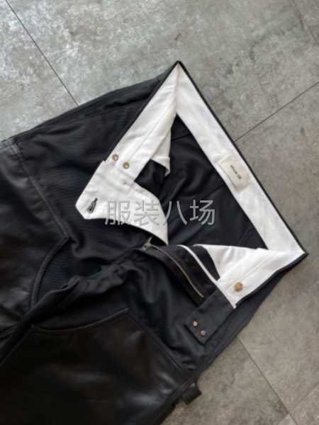 梭织裤子拼真皮-第4张图片