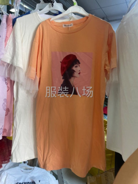 时尚女装批发T恤100件-第1张图片