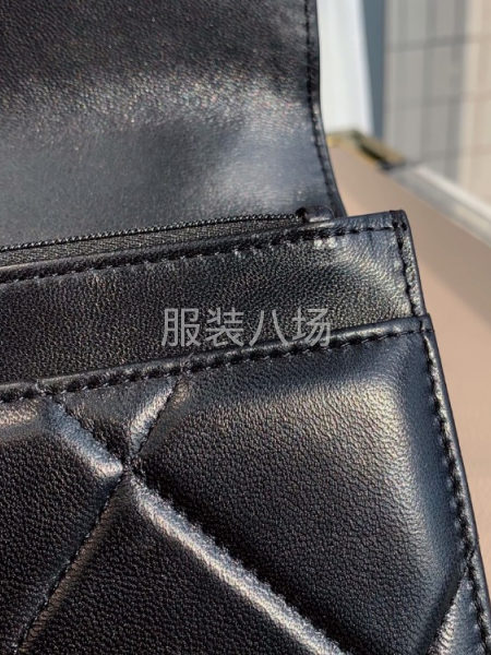 批发箱包1万件-第3张图片
