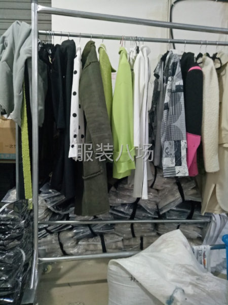 本廠有，蕾絲小衫，連衣裙，持續返單，還招整件夫妻！-第1張圖片