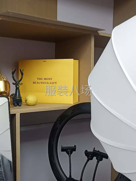 直播间低价转让，房租1200-第1张图片