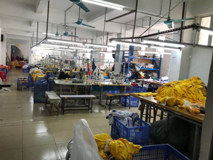 专业精品半精品女装男装-第3张图片