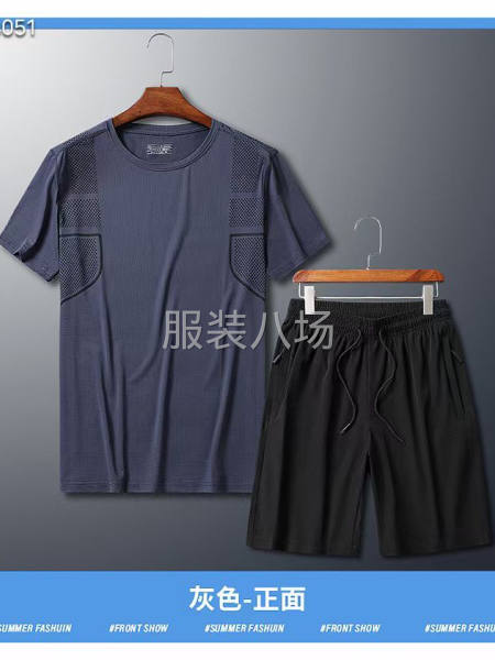 批发运动服2.5万件-第4张图片