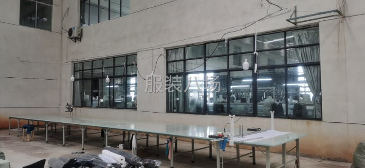 本厂主要做 棉衣 羽绒服 冲锋衣 时尚女装 针织梭子-第5张图片