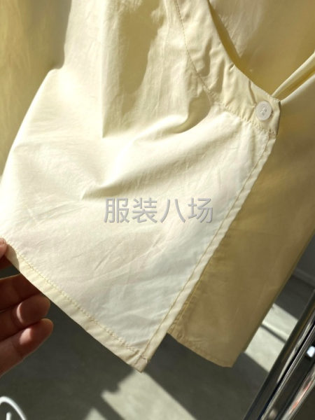 批发新款衬衫1万件-第8张图片