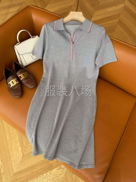 批发v领连衣裙1万件-第2张图片