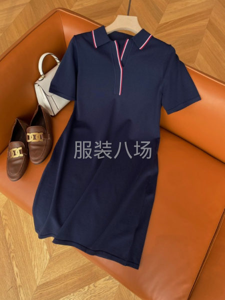 批发v领连衣裙1万件-第3张图片