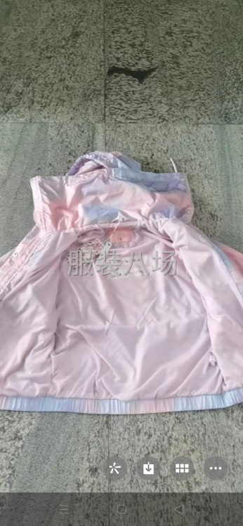 批发风衣1千件-第3张图片