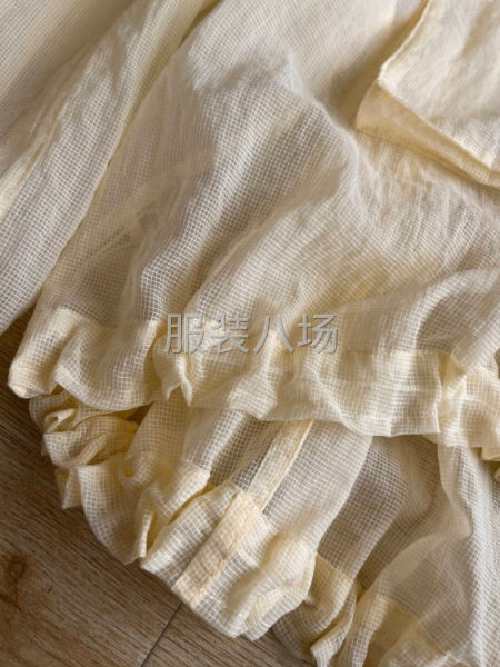 批发防晒休闲服1万件-第6张图片