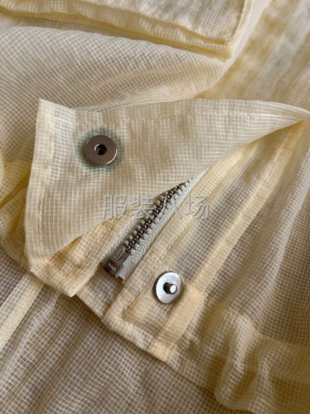 批发防晒休闲服1万件-第8张图片