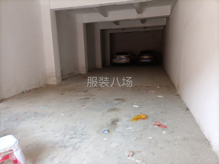 镇口小学附近一楼300平，只要16块服装加工可以租-第1张图片
