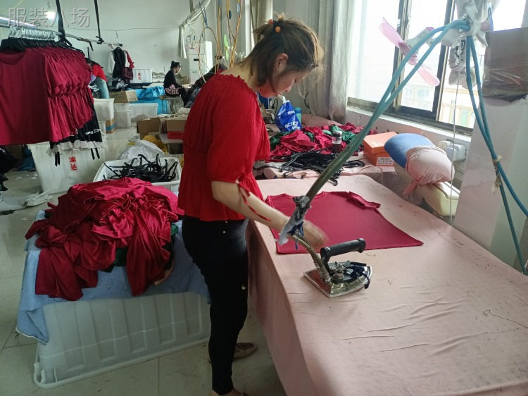 连云港:生产连衣裙、西装、夹克、衬衫等-第3张图片