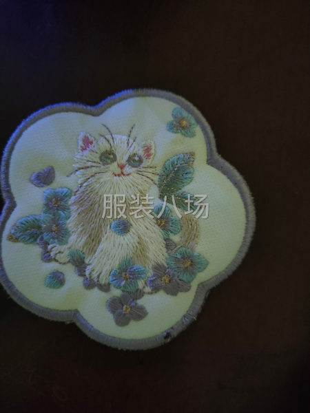 晶晶電腦繡花廠專(zhuān)業(yè)承接各種服裝繡花，免費(fèi)打樣-第4張圖片