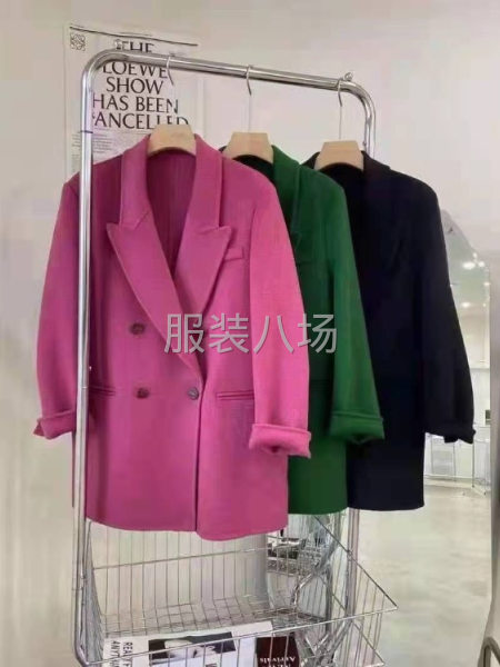 女装羊绒大衣-第1张图片