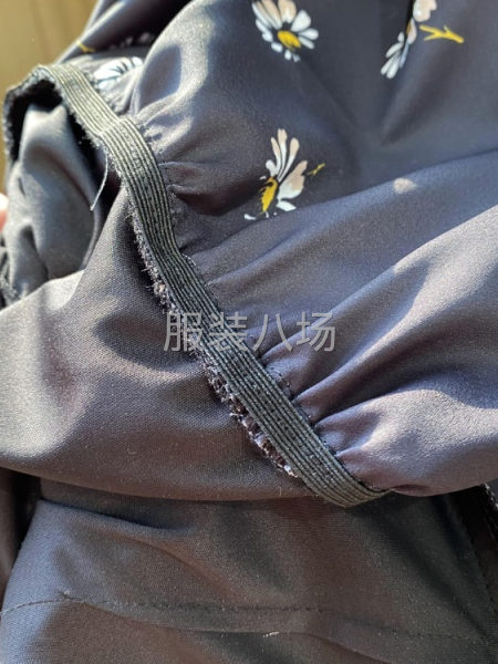批发高腰v领连衣裙1万件-第9张图片