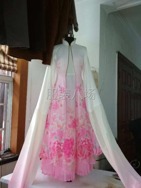 承接，专业高定旗袍，汉服，戏服，古装，时装，国际品牌精品高仿-第7张图片